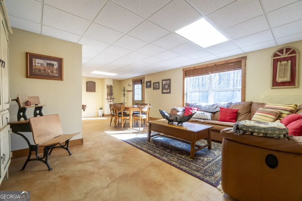 576 Stanley Nix RD Cleveland, GA 30528