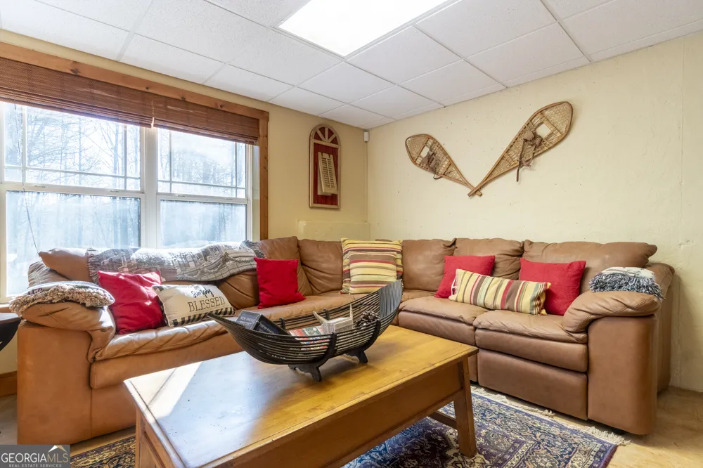 576 Stanley Nix RD Cleveland, GA 30528