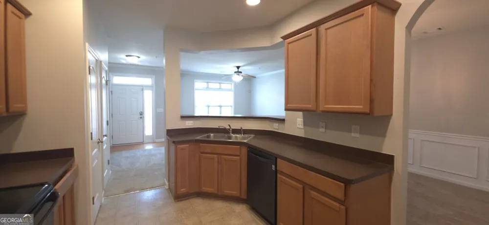524 Ridge View XING Woodstock, GA 30188