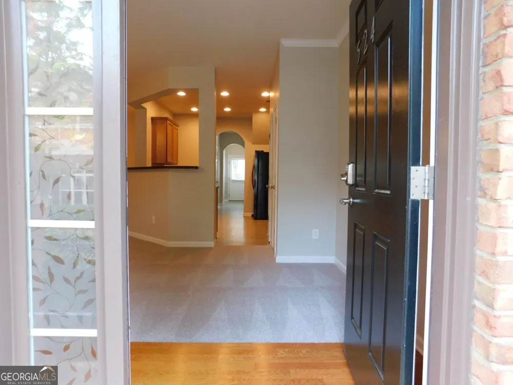524 Ridge View XING Woodstock, GA 30188