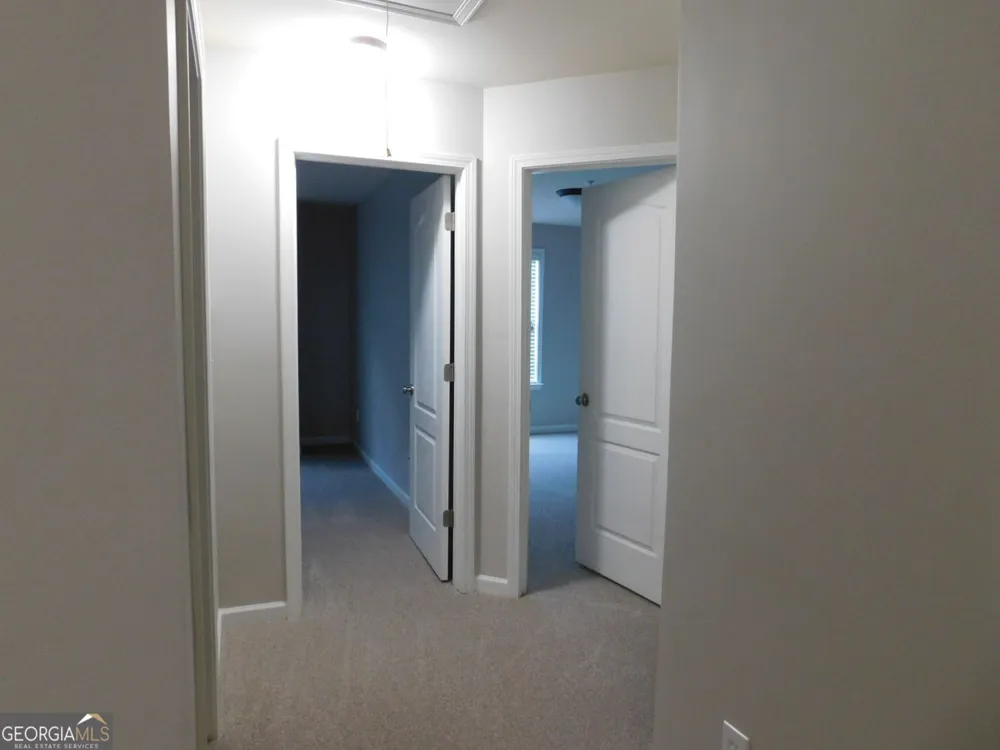 524 Ridge View XING Woodstock, GA 30188