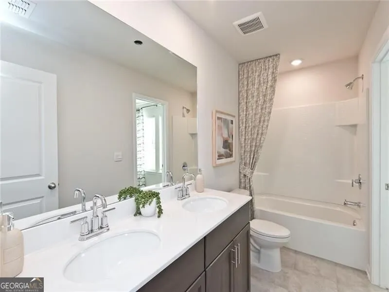 1528 Purple Cone Flower AVE Mableton, GA 30126
