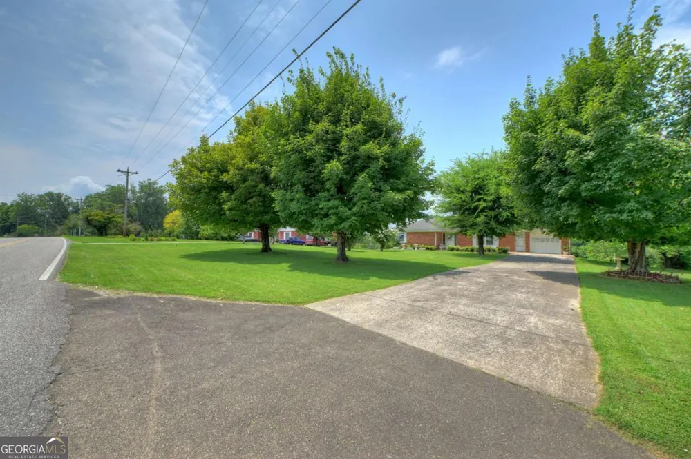 210 Lavista DR Blue Ridge, GA 30513