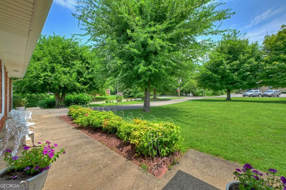 210 Lavista DR Blue Ridge, GA 30513