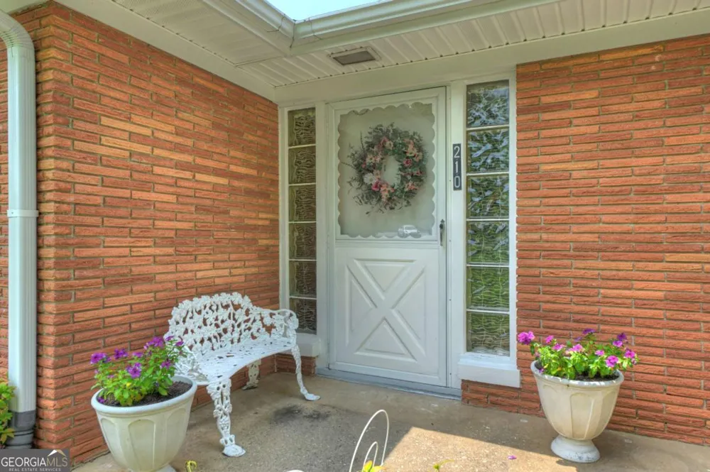210 Lavista DR Blue Ridge, GA 30513