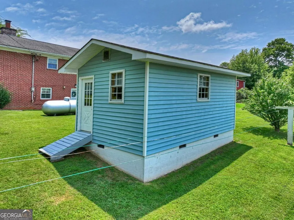 210 Lavista DR Blue Ridge, GA 30513