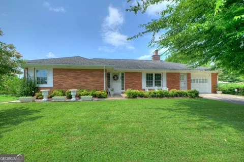 210 Lavista DR