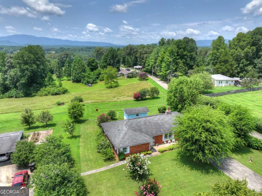210 Lavista DR Blue Ridge, GA 30513