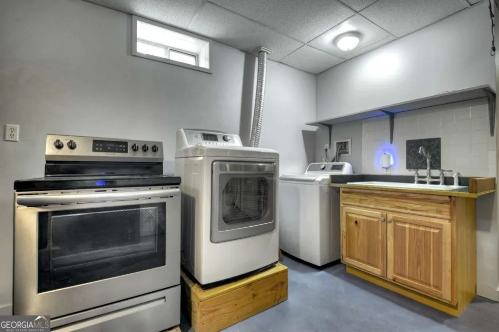 387 Ruby LN Mineral Bluff, GA 30559