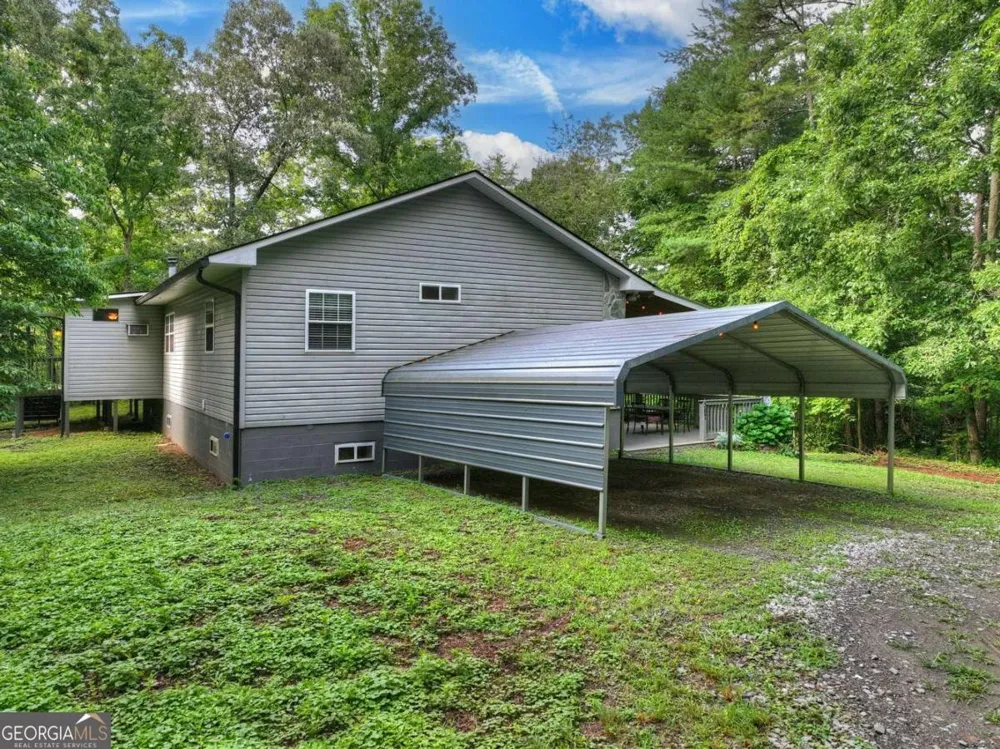 387 Ruby LN Mineral Bluff, GA 30559