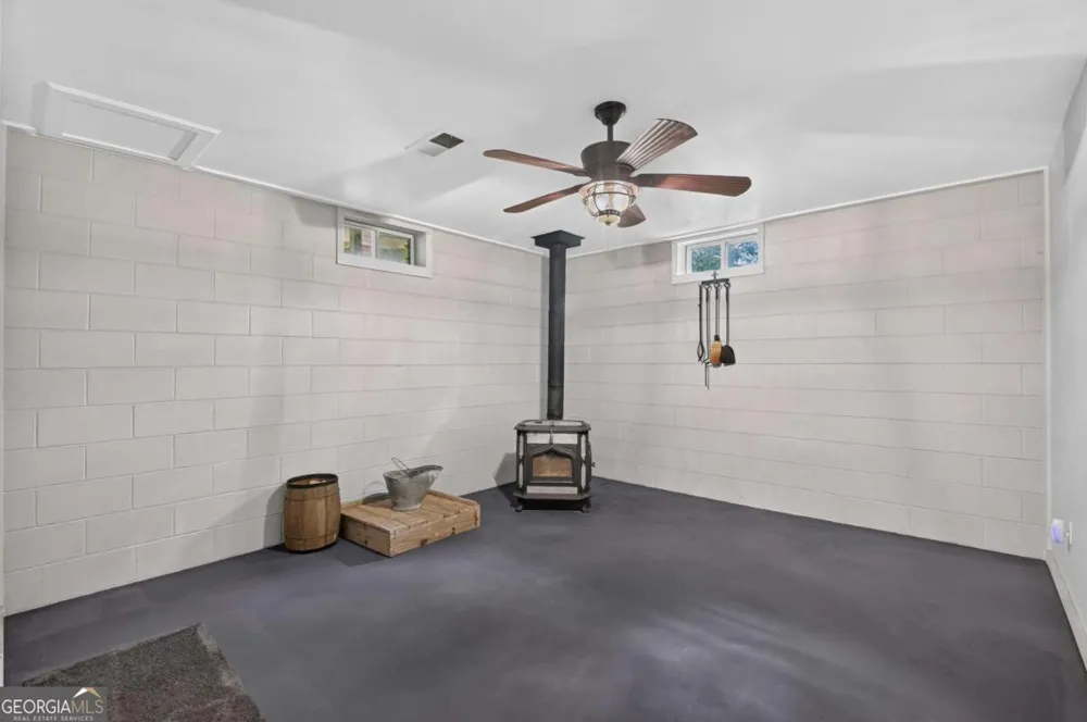 387 Ruby LN Mineral Bluff, GA 30559