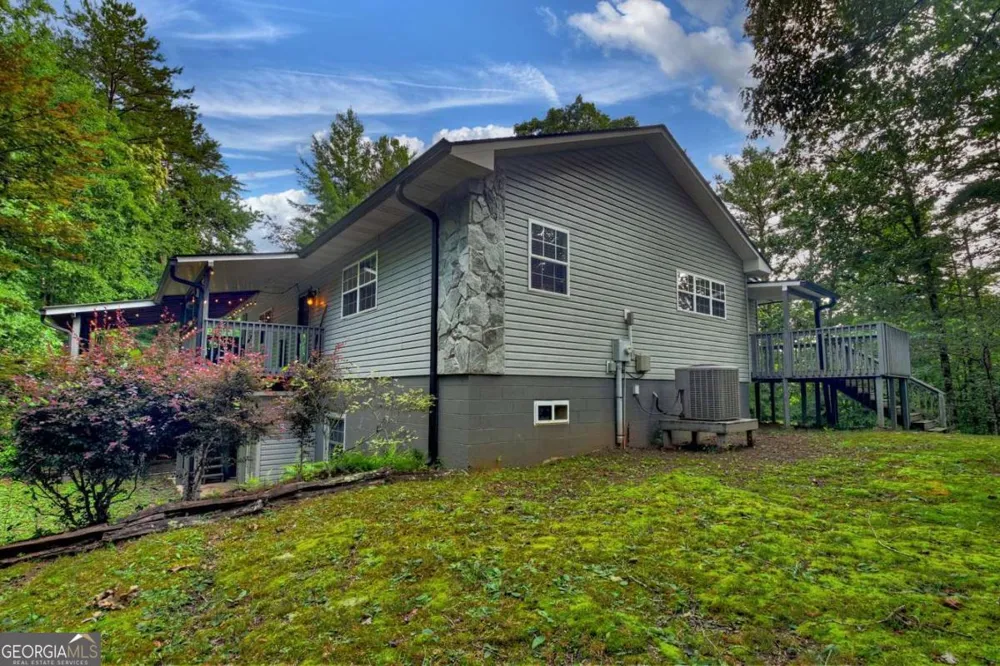 387 Ruby LN Mineral Bluff, GA 30559