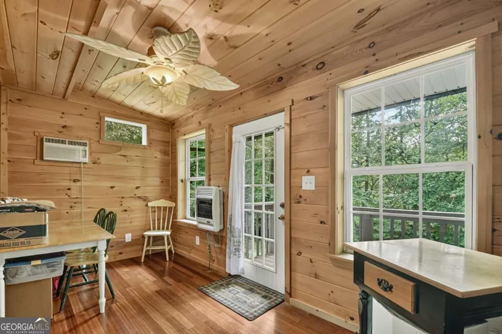 387 Ruby LN Mineral Bluff, GA 30559