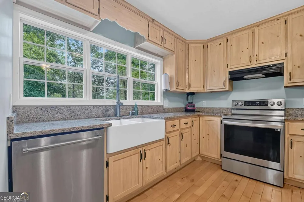 387 Ruby LN Mineral Bluff, GA 30559
