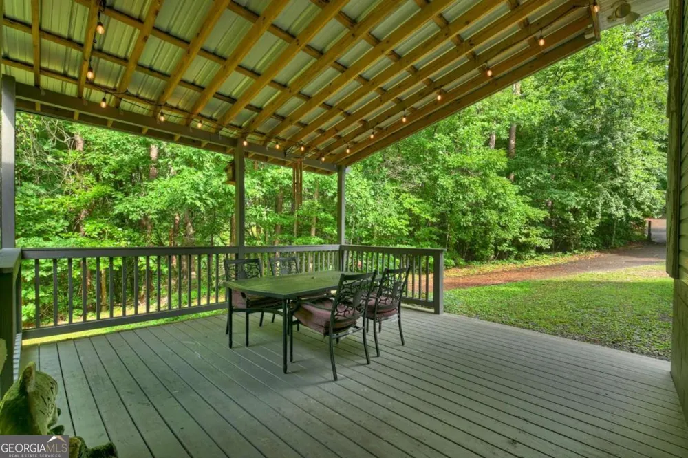 387 Ruby LN Mineral Bluff, GA 30559