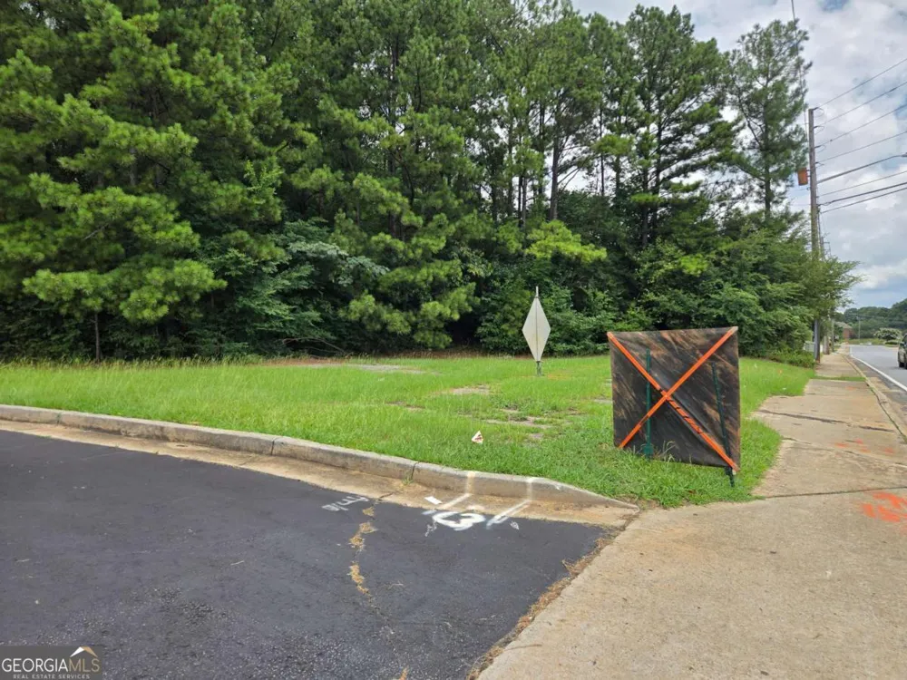 351 W Pike ST Lawrenceville, GA 30046