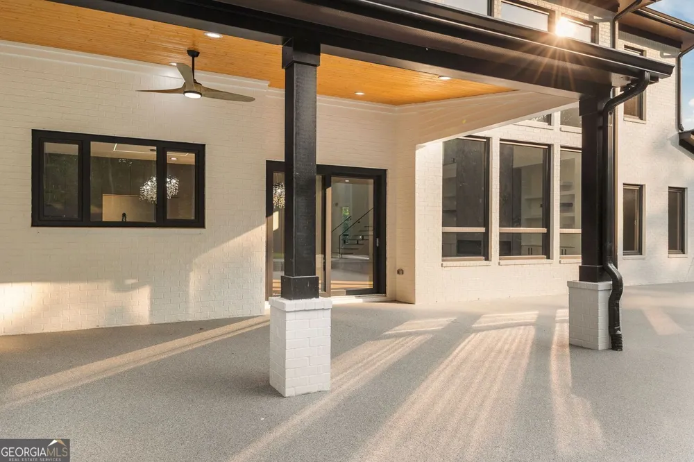 816 Riverside RD Sugar Hill, GA 30518