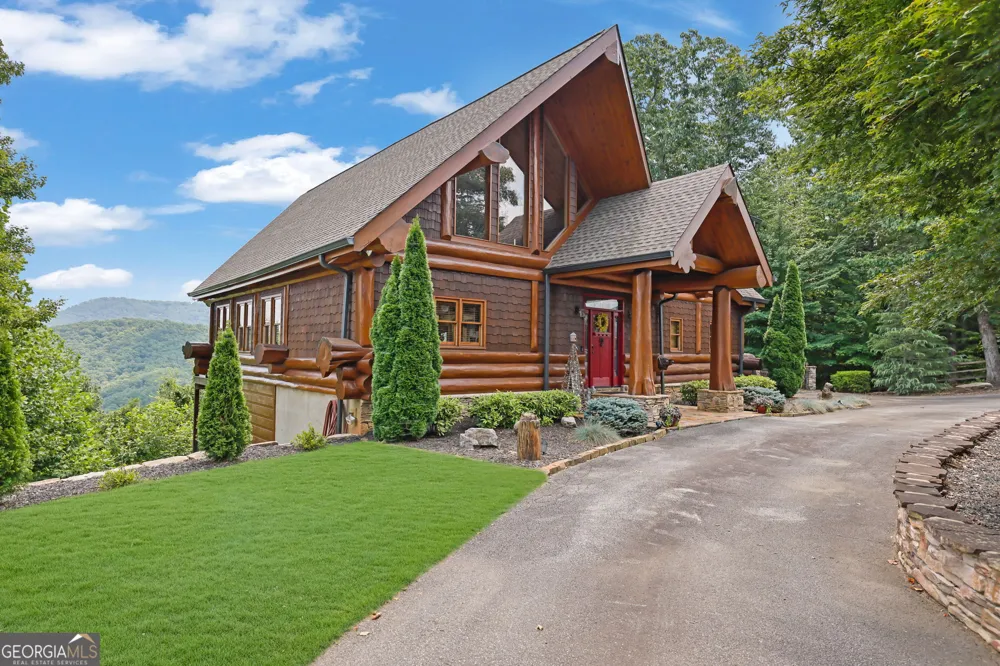 495 Overlook DR Blue Ridge, GA 30513