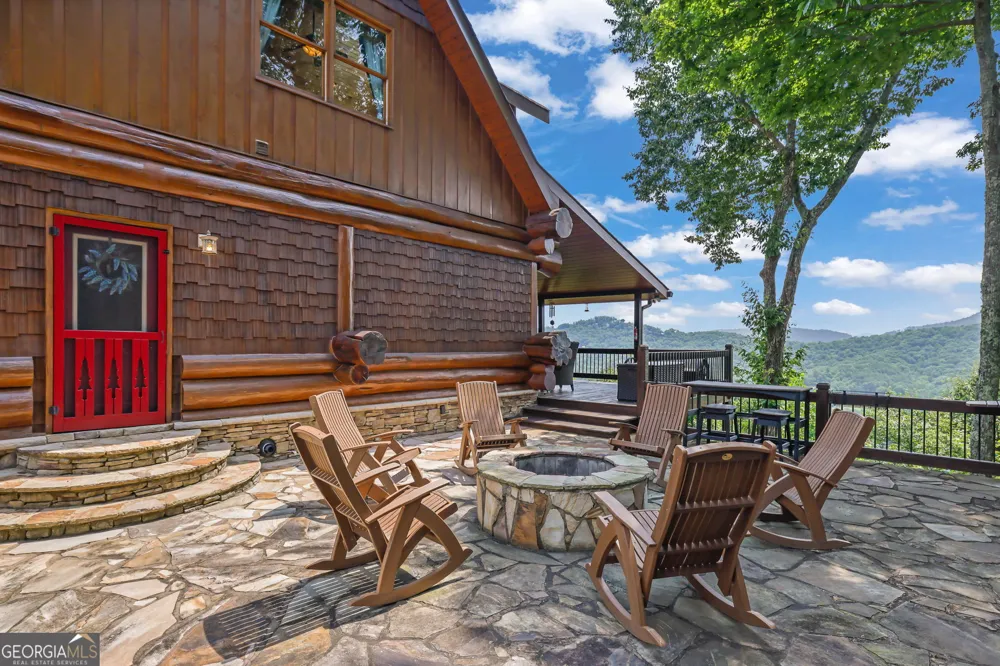 495 Overlook DR Blue Ridge, GA 30513
