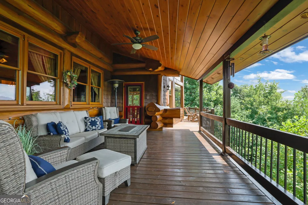 495 Overlook DR Blue Ridge, GA 30513