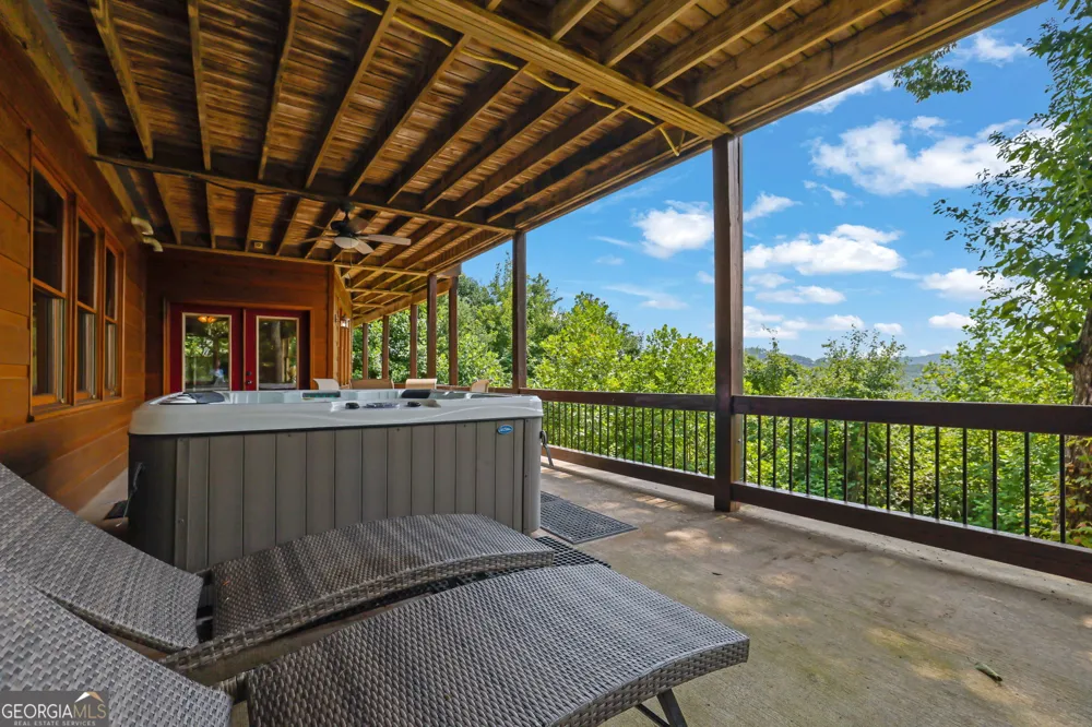 495 Overlook DR Blue Ridge, GA 30513
