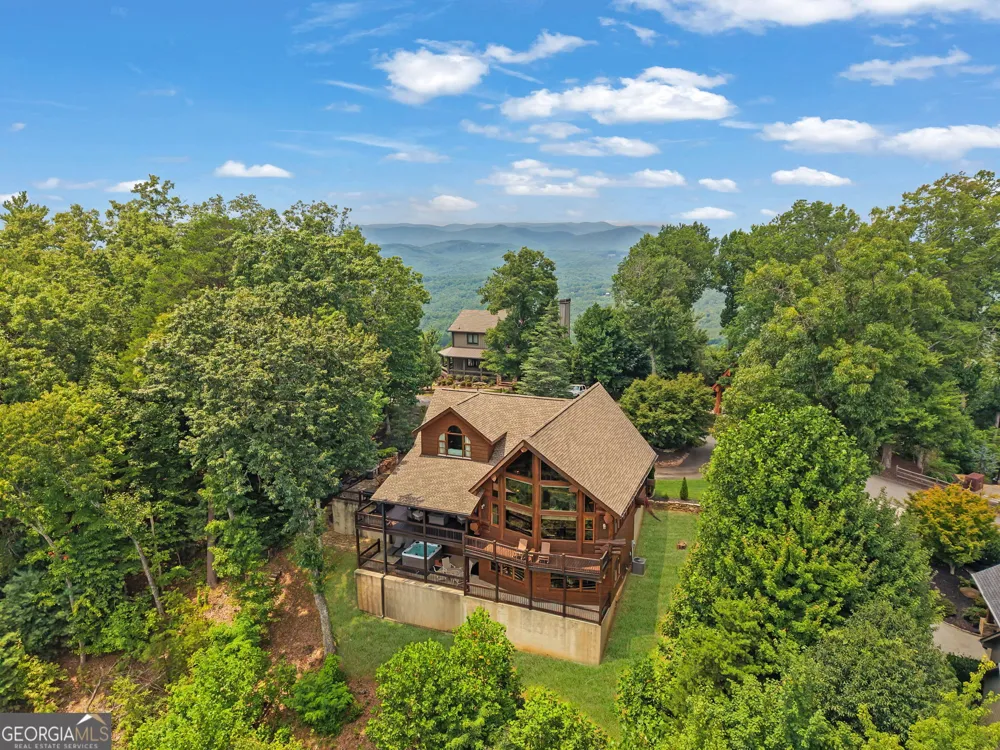 495 Overlook DR Blue Ridge, GA 30513