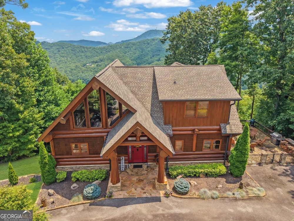 495 Overlook DR Blue Ridge, GA 30513