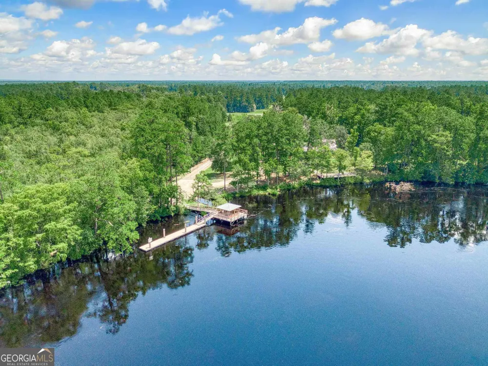 358 Shoreline DR Kingsland, GA 31548