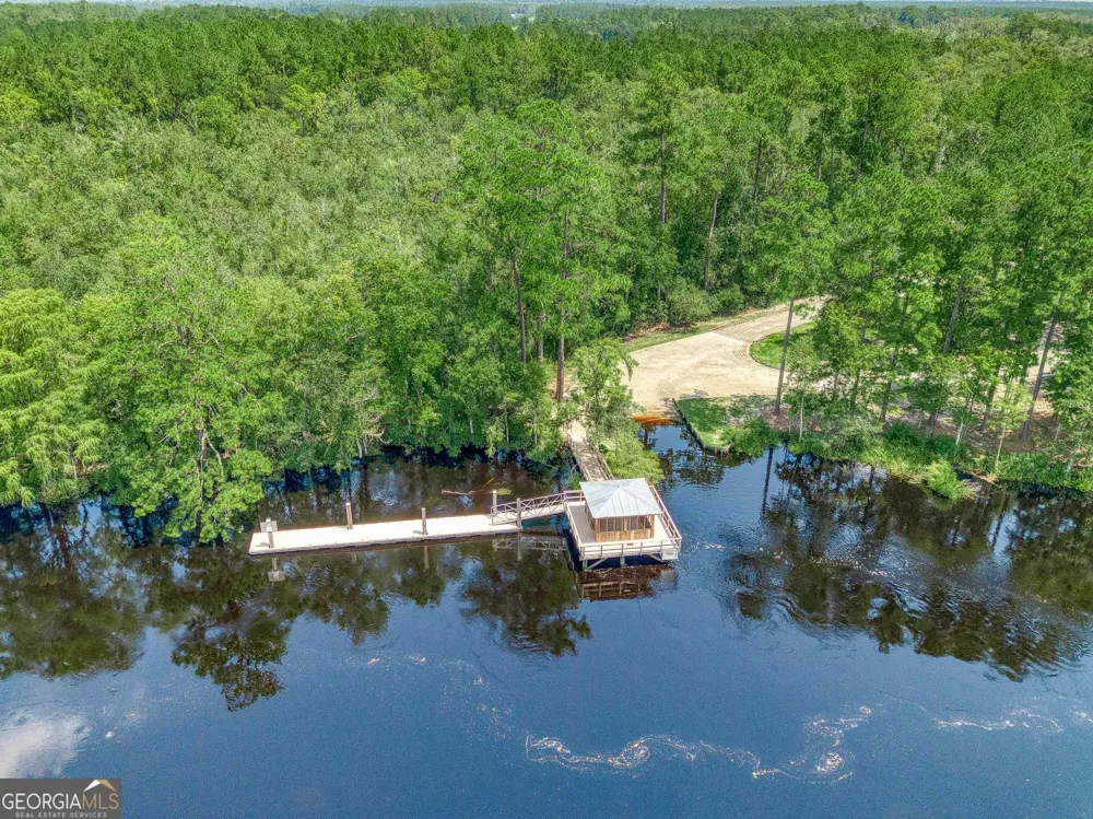 358 Shoreline DR Kingsland, GA 31548