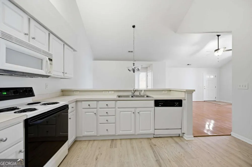 19108 Harvest Ridge LN Johns Creek, GA 30022