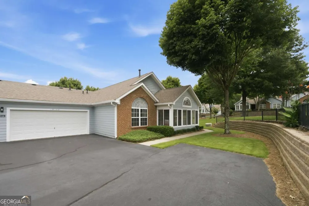19108 Harvest Ridge LN Johns Creek, GA 30022