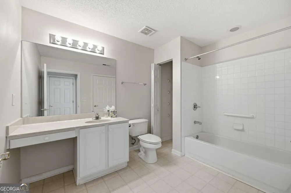 19108 Harvest Ridge LN Johns Creek, GA 30022