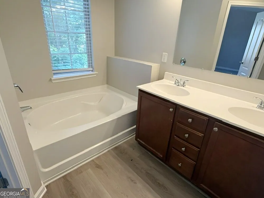 3902 Brockenhurst DR Buford, GA 30519