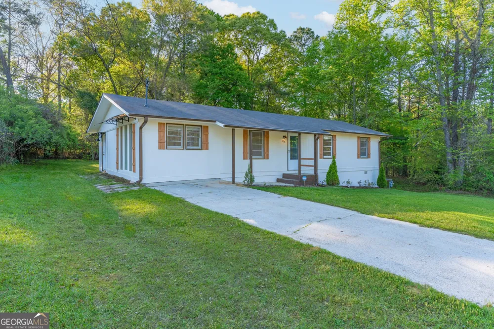 2290 Pinetree LN NE Conyers, GA 30012