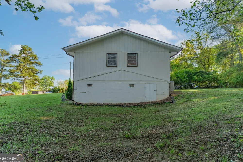 2290 Pinetree LN NE Conyers, GA 30012