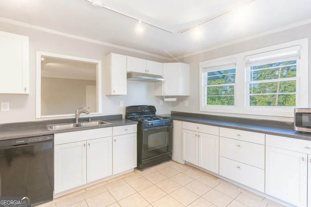 2290 Pinetree LN NE Conyers, GA 30012