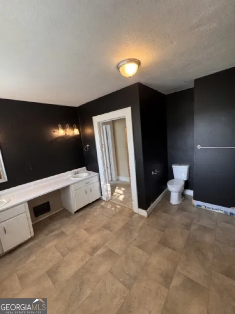 111 Edwards ST Elberton, GA 30635