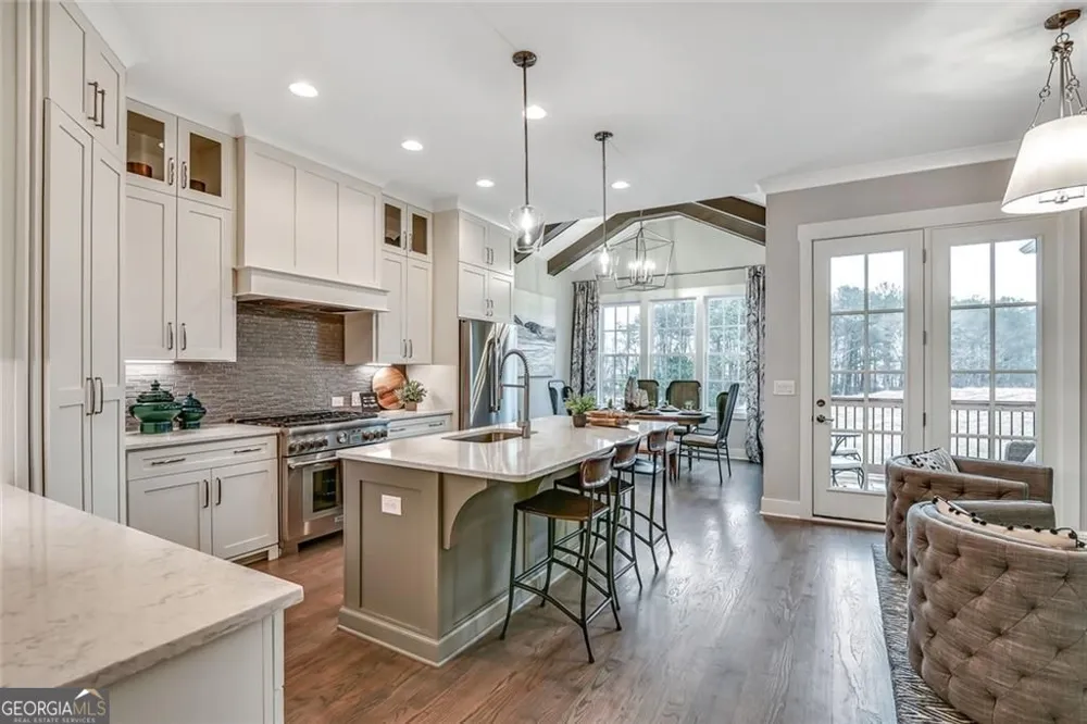 49 Bourbon ST Senoia, GA 30276