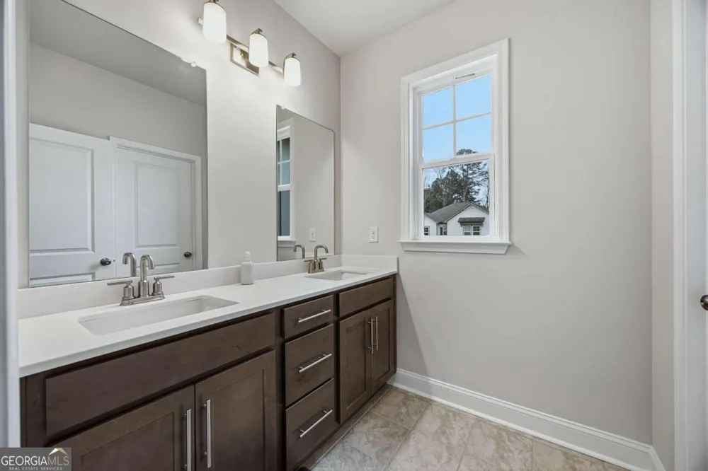 3168 Shirecrest LN Dacula, GA 30019