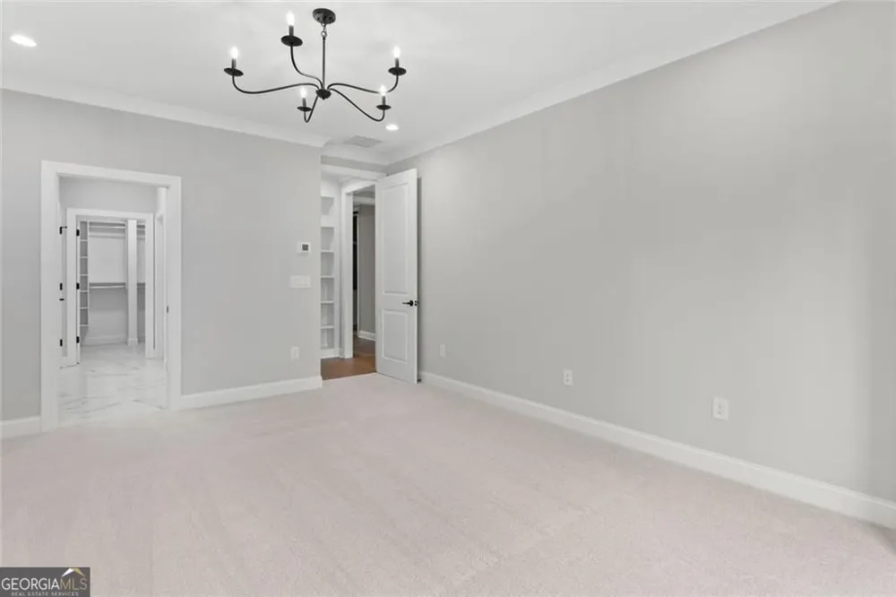 55 Bourbon ST Senoia, GA 30276