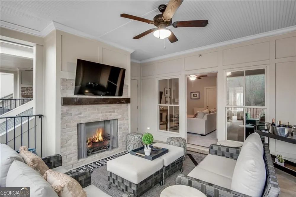 55 Bourbon ST Senoia, GA 30276