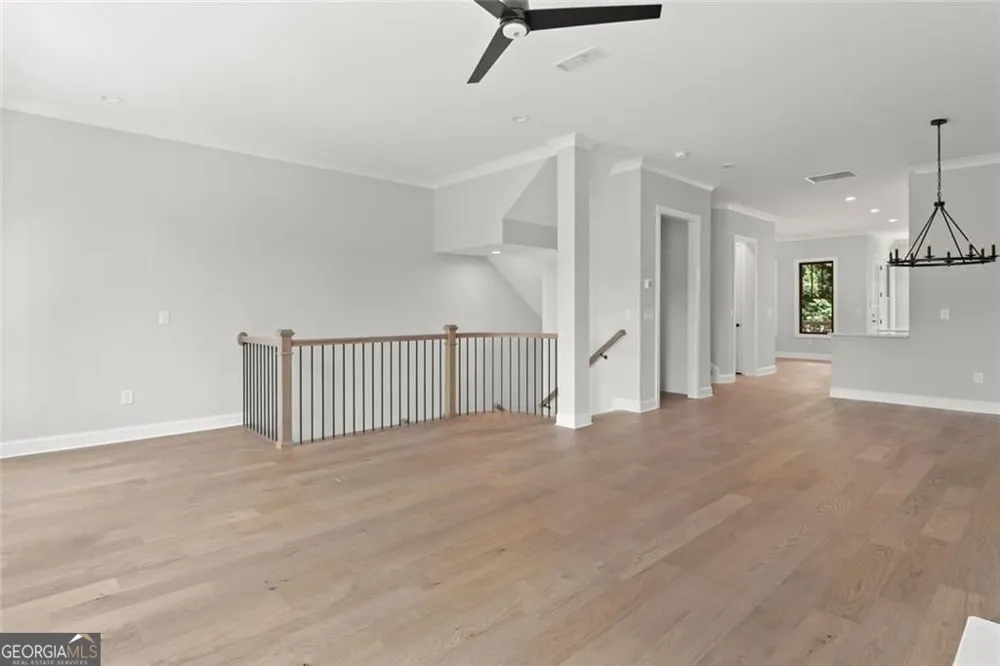 55 Bourbon ST Senoia, GA 30276