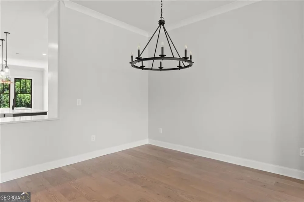 55 Bourbon ST Senoia, GA 30276