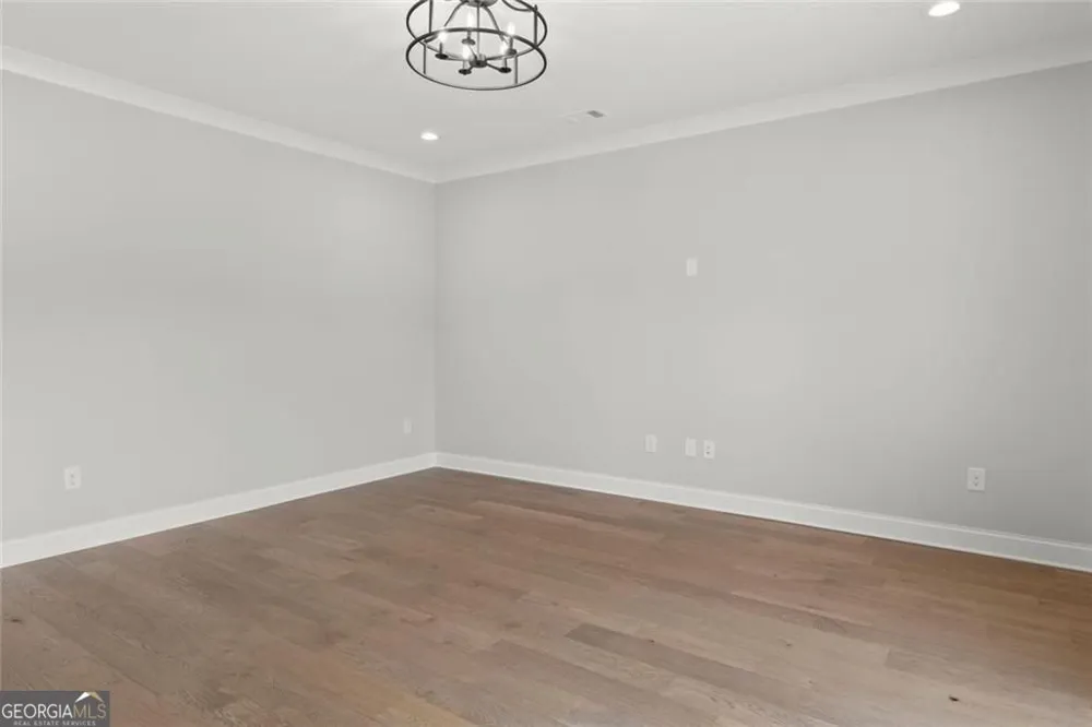 55 Bourbon ST Senoia, GA 30276