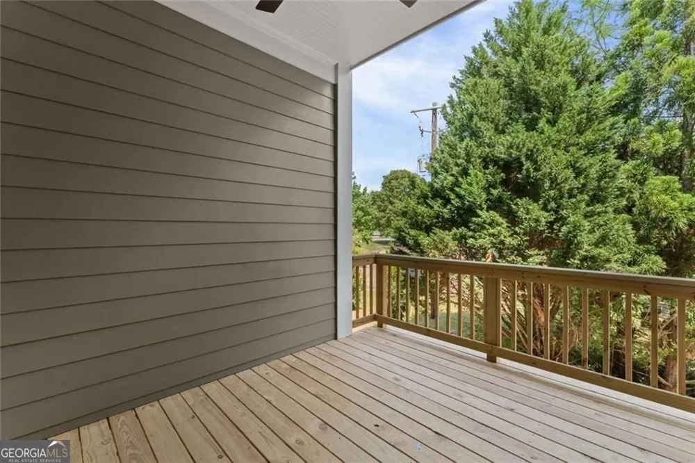 55 Bourbon ST Senoia, GA 30276