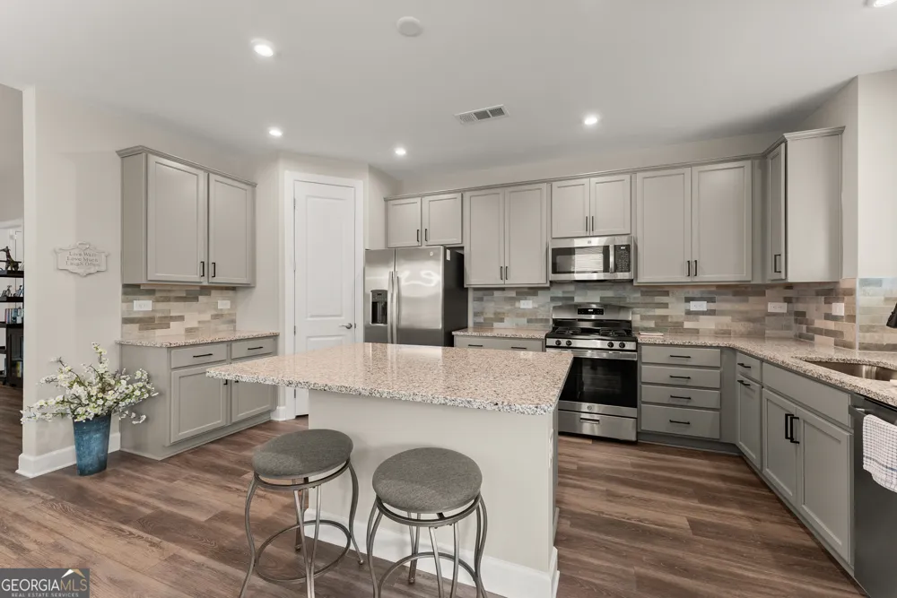 285 Huron LN Hoschton, GA 30548