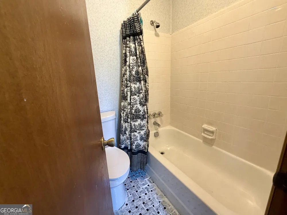 5185 Paisley CT NW Lilburn, GA 30047