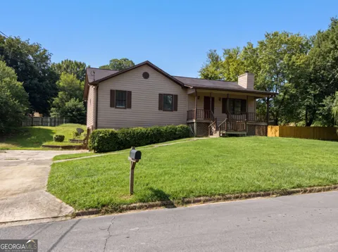 3 Eden DR NW