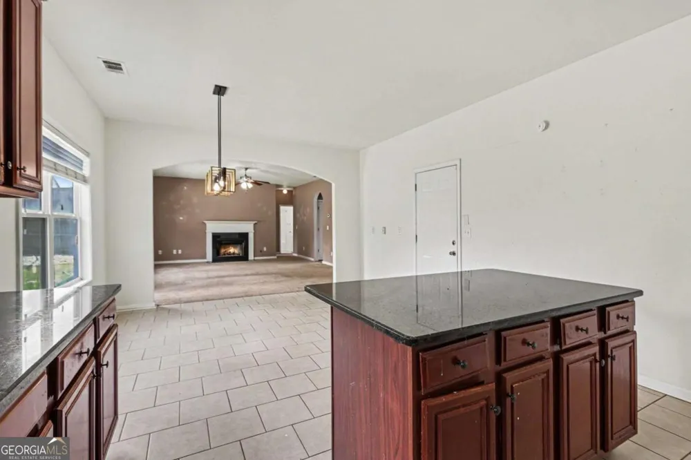 7969 Hawks Nest TRL Lithia Springs, GA 30122