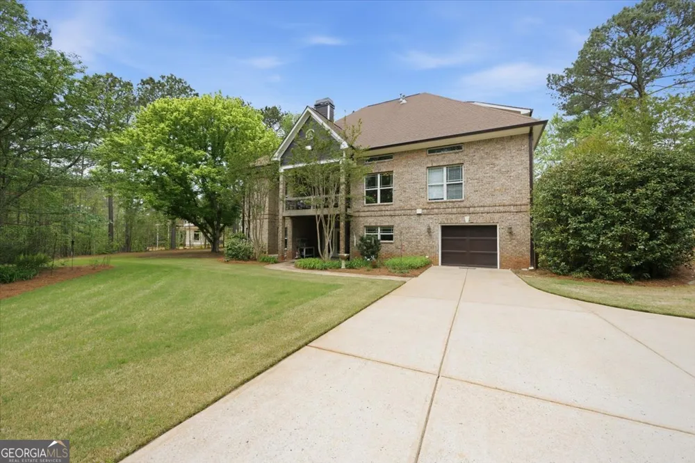 111 Piedmont CIR Forsyth, GA 31029